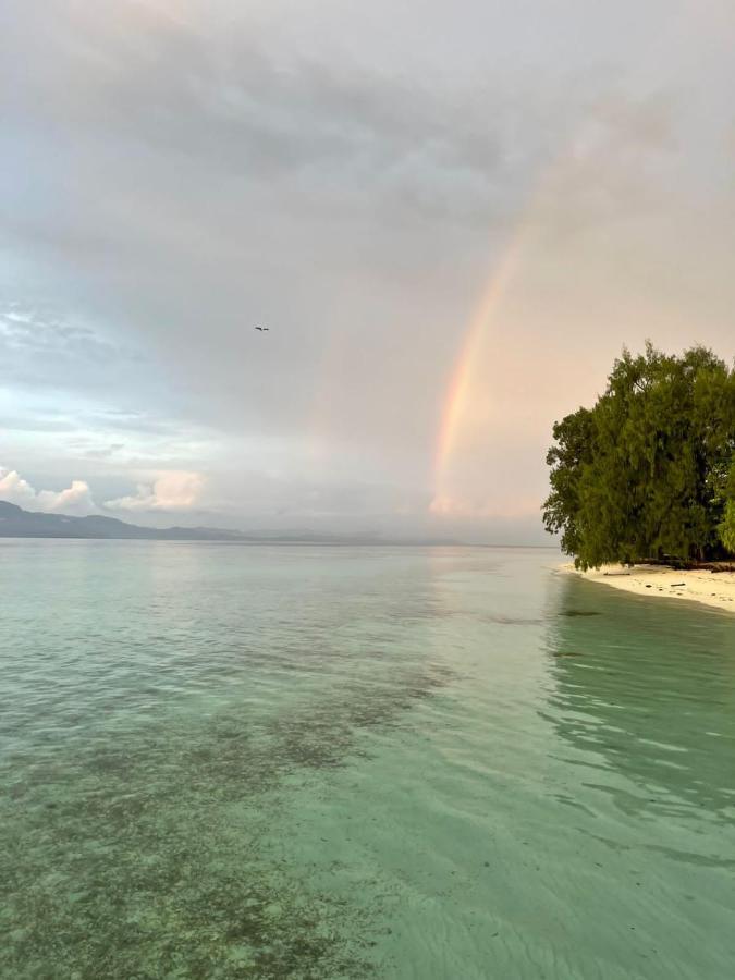 Wai Resort - Raja Ampat Pulau Birie ภายนอก รูปภาพ
