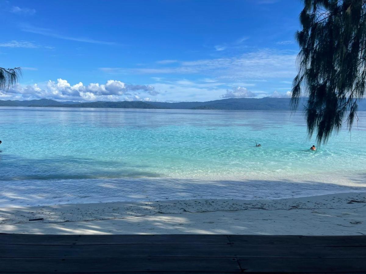 Wai Resort - Raja Ampat Pulau Birie ภายนอก รูปภาพ