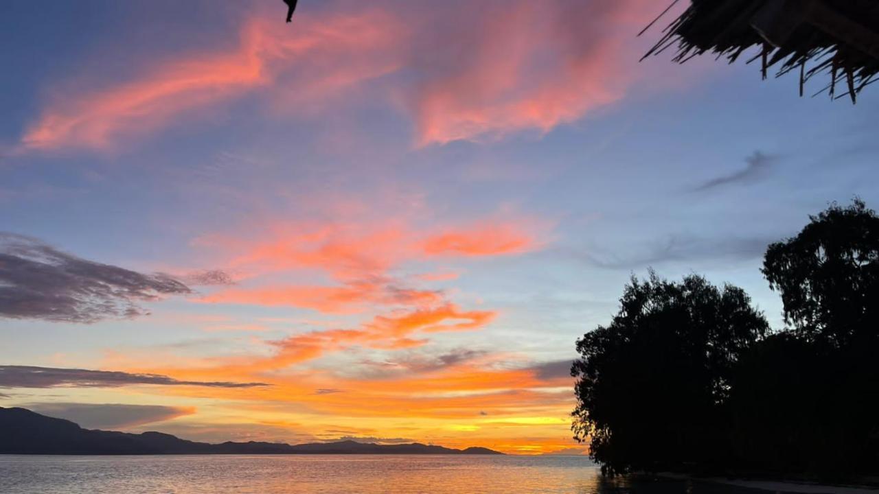 Wai Resort - Raja Ampat Pulau Birie ภายนอก รูปภาพ