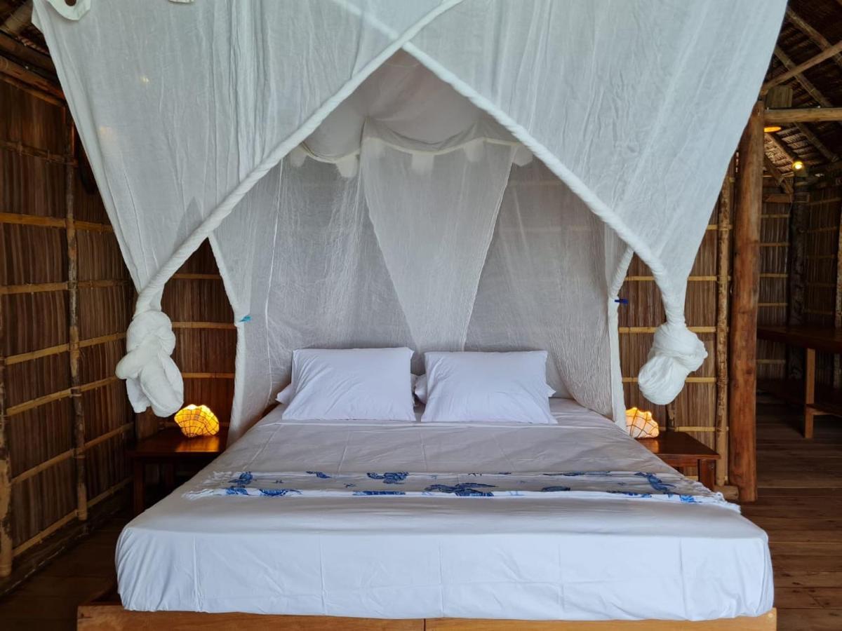 Wai Resort - Raja Ampat Pulau Birie ภายนอก รูปภาพ